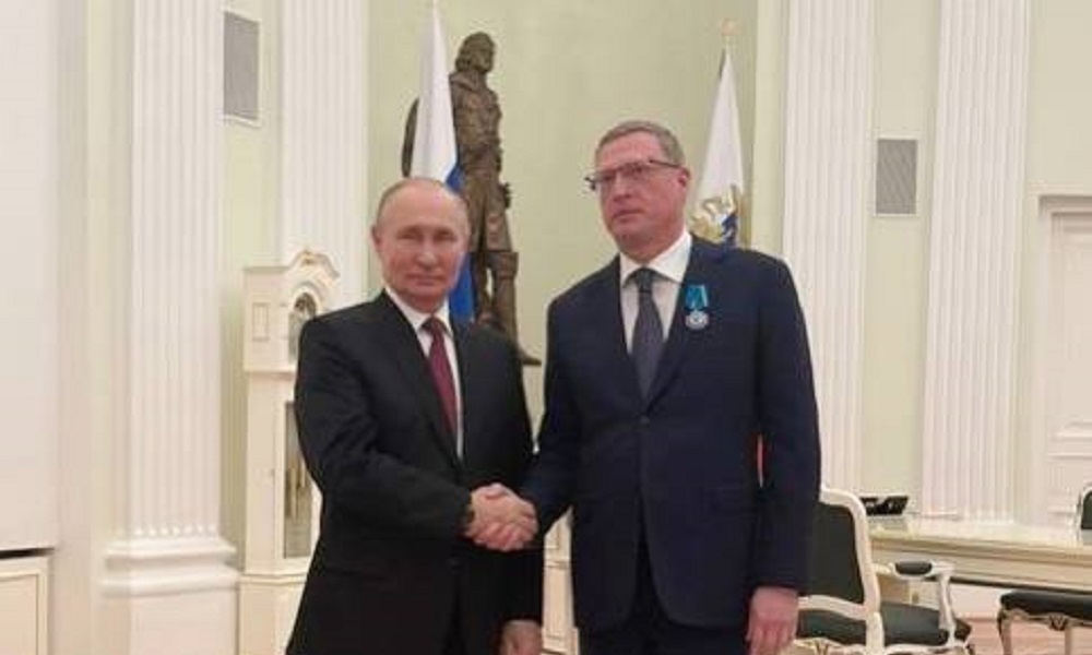 Президент вручил Александру Буркову орден Почёта