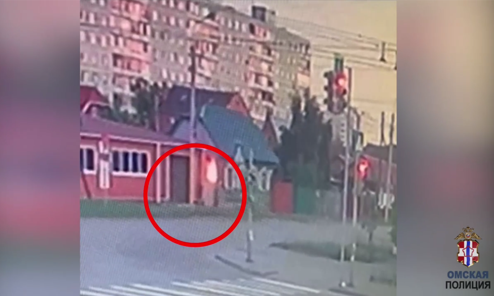 В Омске мужчина решил сжечь дом неприятеля из-за мести