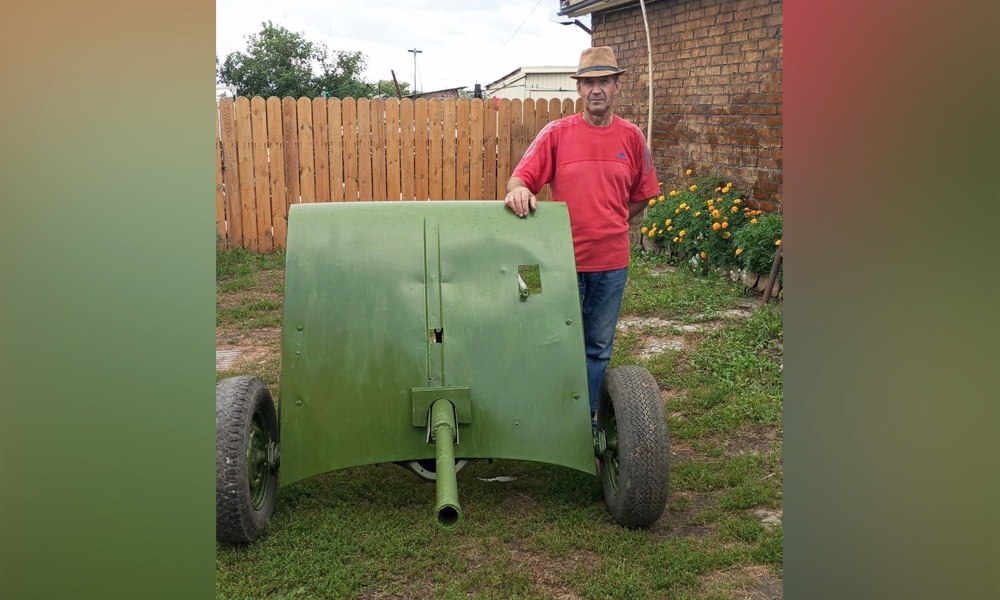 Учитель из Омской области сделал пушку времён Великой Отечественной войны