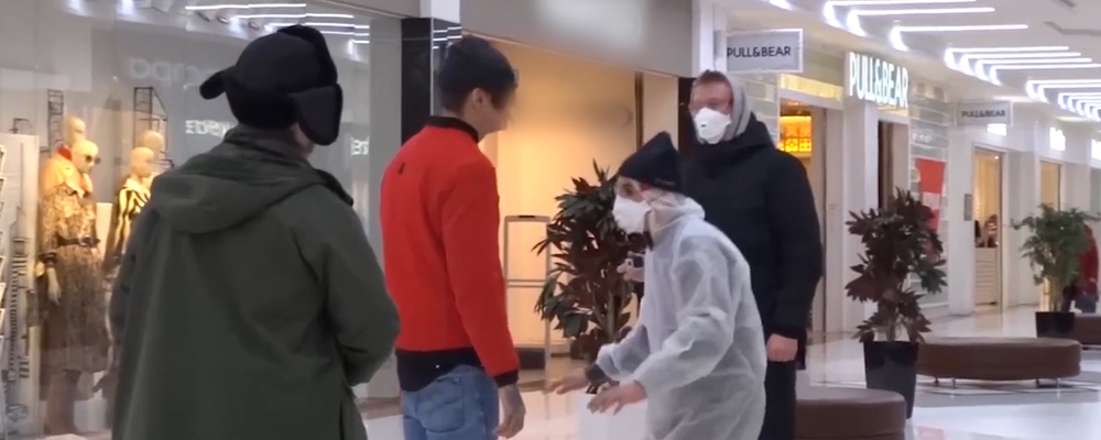 Тюменцы проверили прохожих на заражение короновирусом