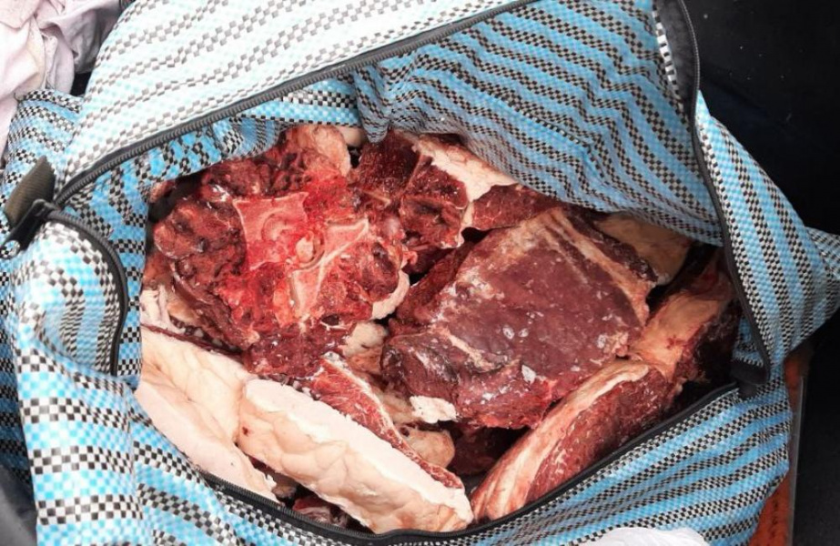 Из Омской области в Казахстан не выпустили более 100 кг конины