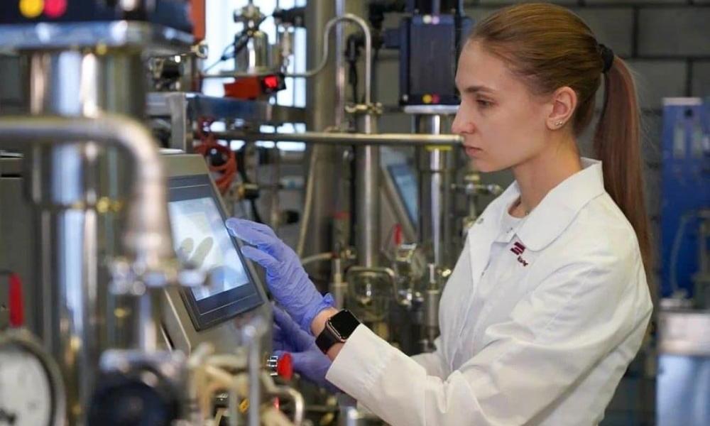 В Омской области к 2026 году планируют увеличить производство нефтехимической продукции 