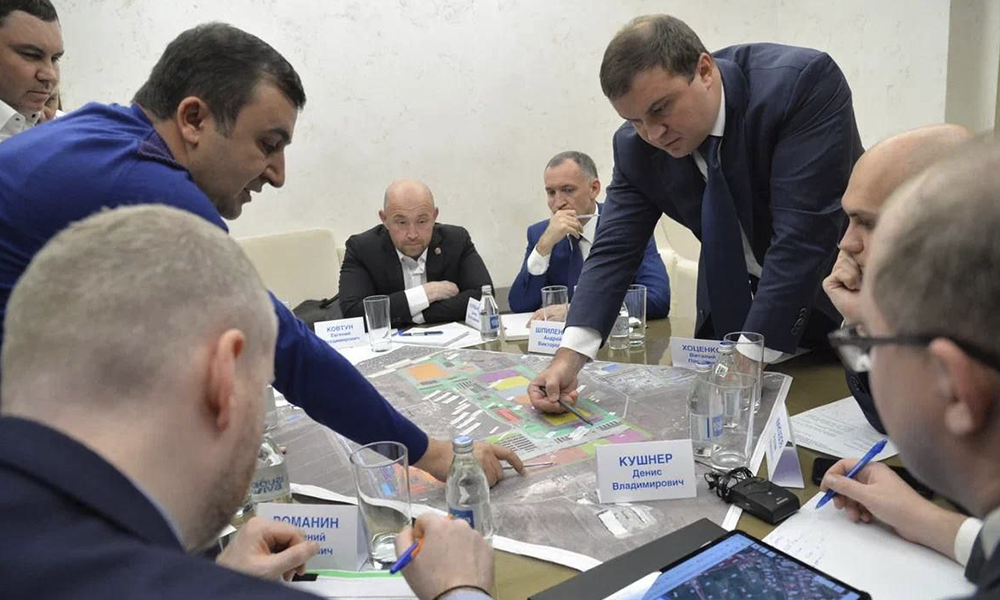 Виталий Хоценко обсудил перспективы дальнейшего развития логопарка на Левобережье с инвесторами