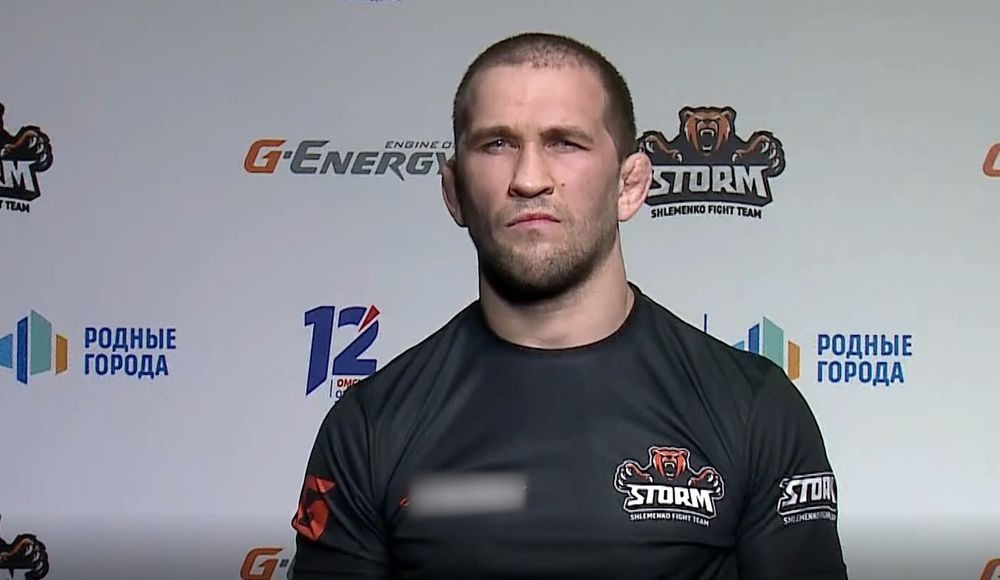 Омский боец Александр Сарнавский вновь сразится с бразильцем Хердесоном Батистой