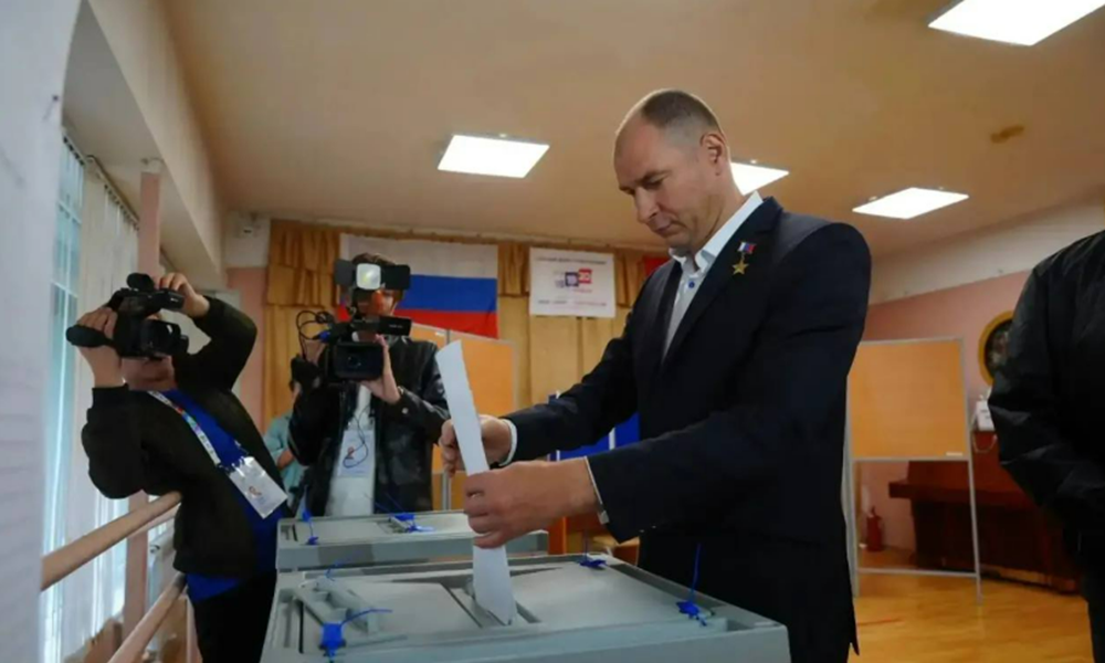 Дмитрий Перминов принял участие в голосовании за кандидатов в депутаты Госдумы РФ и Заксобрания Омской области