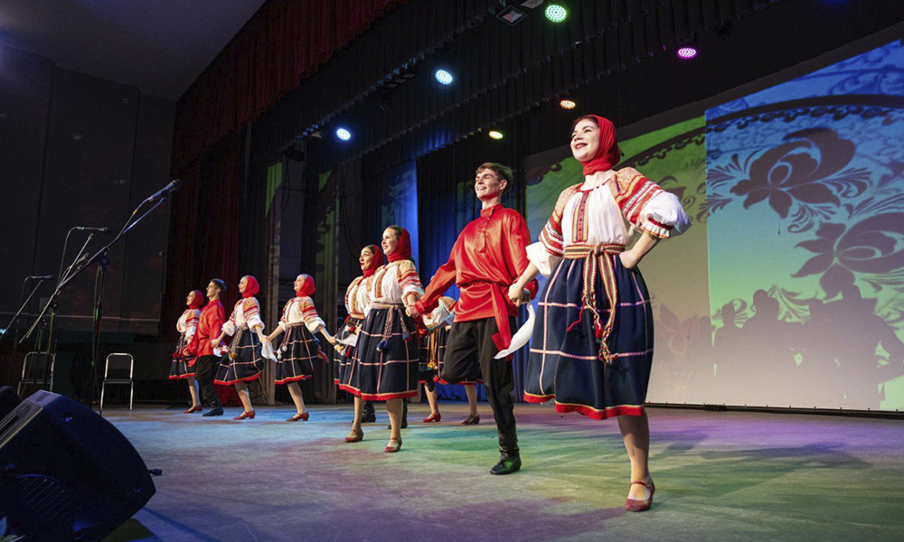 В омском колледже культуры и искусств прошёл концерт ко Дню знаний 