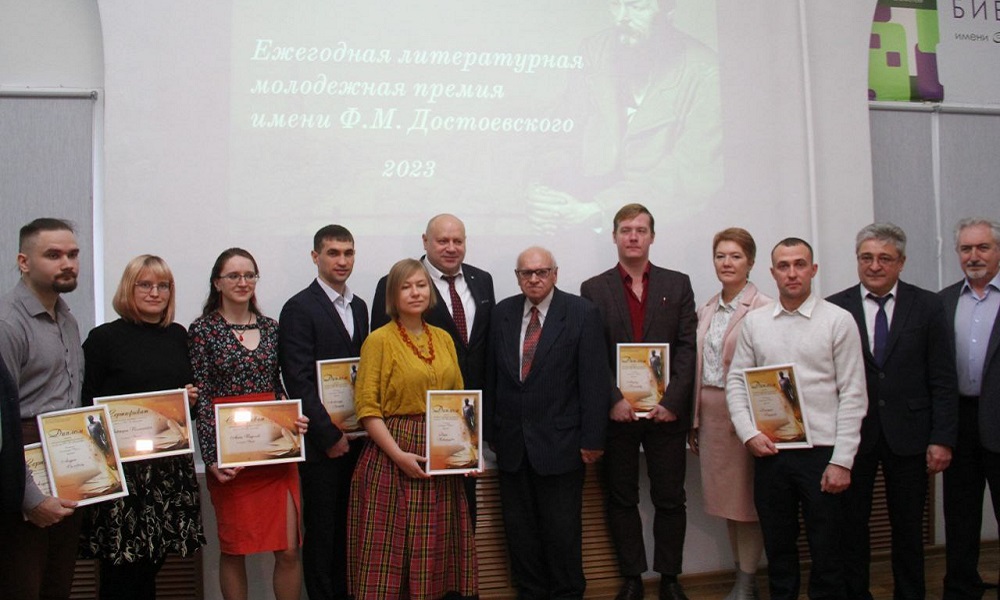 Мэр Омска Сергей Шелест поздравил победителей литературной премии Достоевского