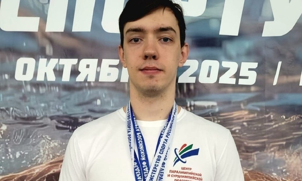 Омский спортсмен взял три золота на чемпионате России по плаванию