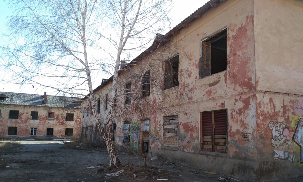 В Омске нашли подрядчика, который снесёт аварийный дом в Камерном переулке