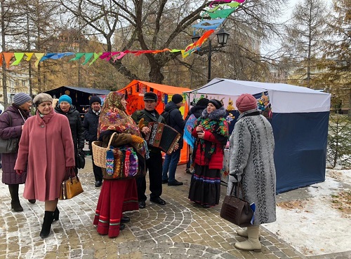 В преддверии Нового года омичи могут приобрести свежие фермерские продукты