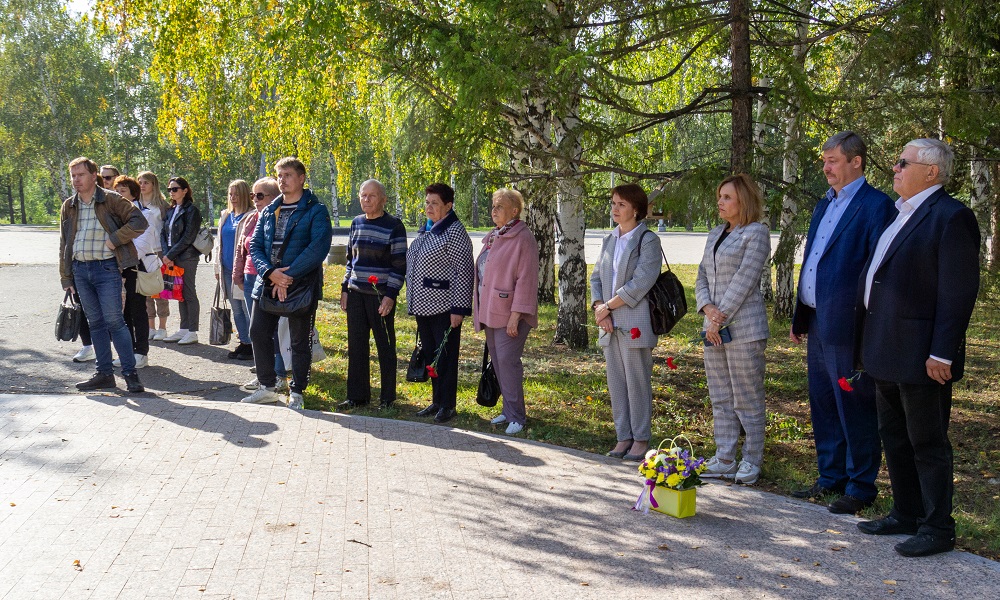 В Омске прошёл митинг, посвящённый 82-й годовщине блокады Ленинграда