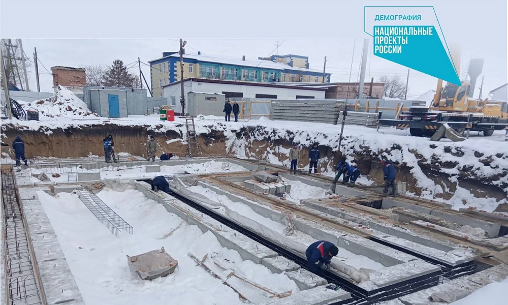 В Большереченском районе продолжают строительство нового корпуса Такмыкского дома-интерната