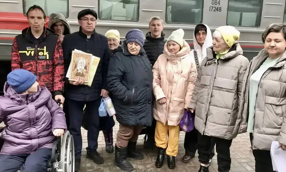 Омский дом-интернат принял пятерых жителей Белгородской области