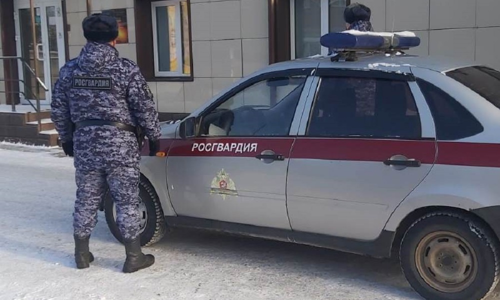 Омские росгвардейцы задержали мужчину, который находился в розыске