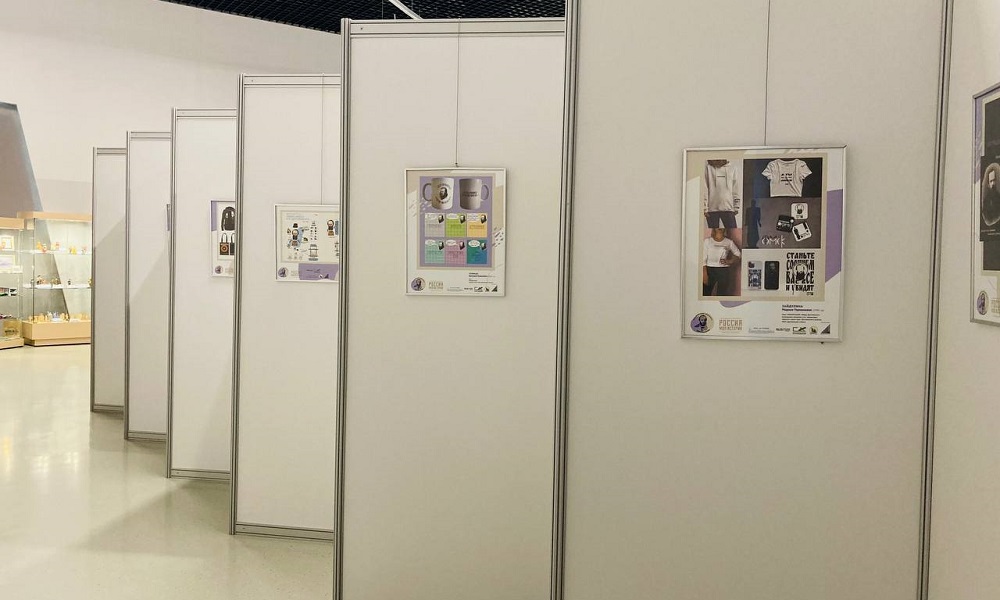 Сувениры и Достоевский: к юбилею писателя открывается выставка эскизов в омском парке «Россия — моя история»