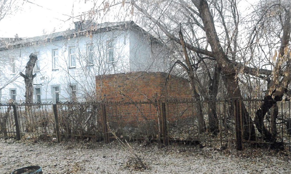 В Омске снесут семь самовольных построек