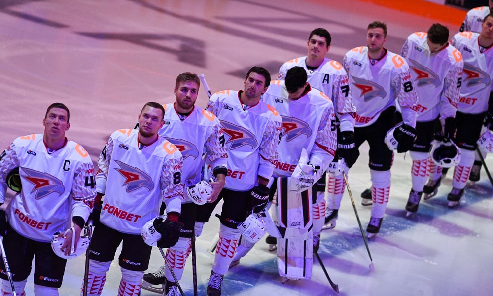 «Авангард» продолжает борьбу за лидерство в Восточной конференции КХЛ