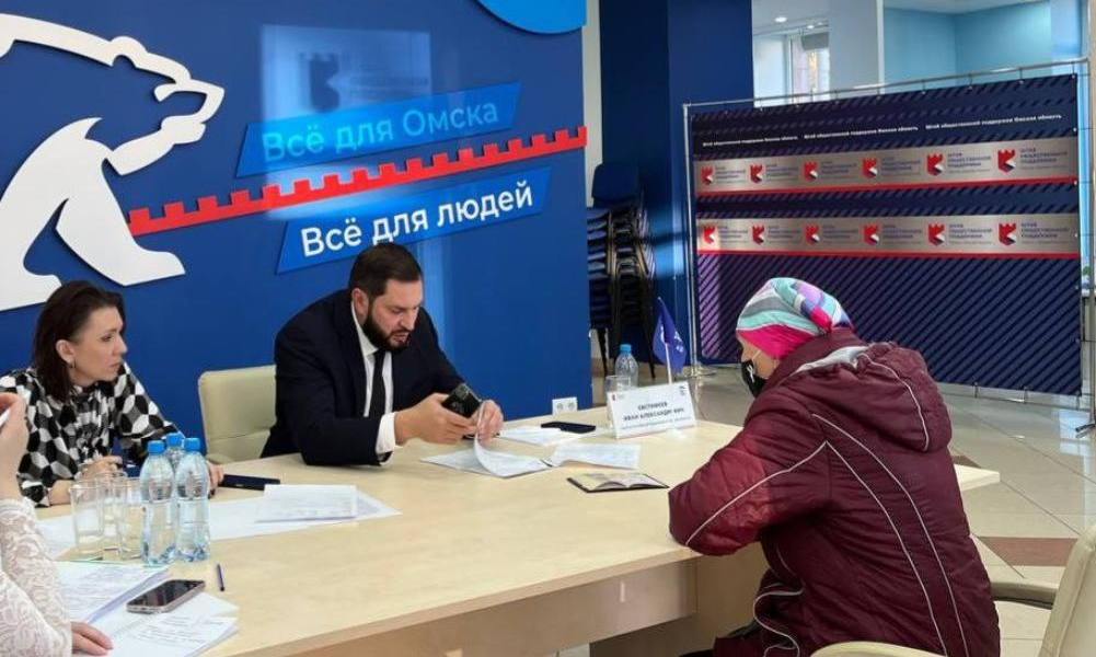 Иван Евстифеев провёл первый личный приём граждан в Штабе общественной поддержки «Единой России»