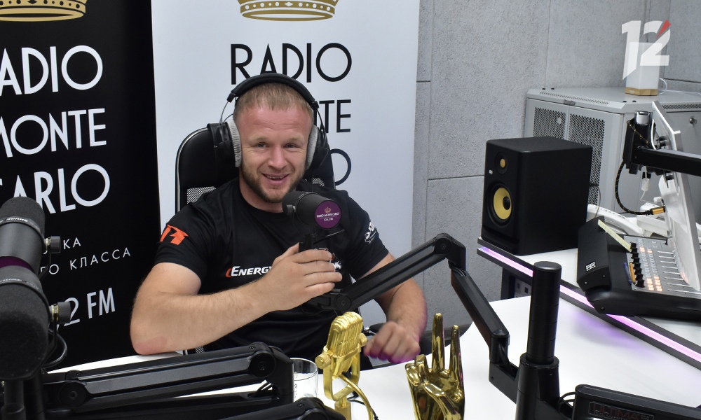 Омский боец Александр Шлеменко анонсировал предстоящий бой на RCC 12