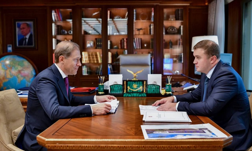 Виталий Хоценко и первый вице-премьер РФ Мантуров обсудили развитие промышленного производства и реализацию новых проектов в Омской области