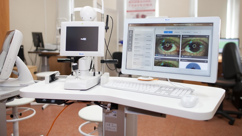 В омской офтальмологической больнице появилось оборудование экспертного класса