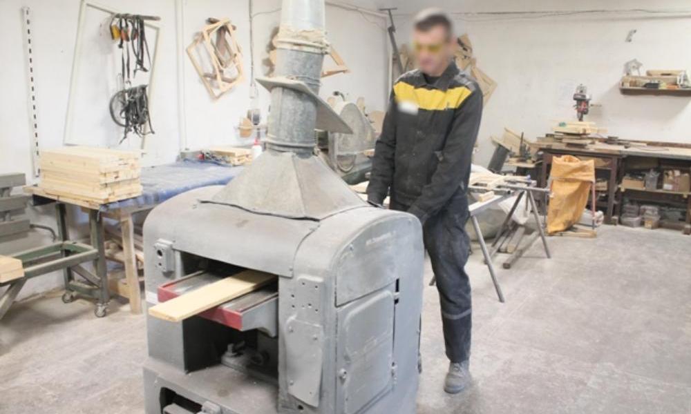 Заключённые омской колонии изготовят беседки для детского лагеря