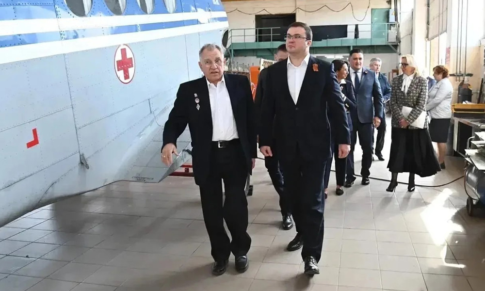 Виталий Хоценко посетил авиаремонтный завод «Мотор»