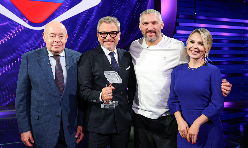 Россиянам представили хрустальный Кубок международного конкурса «Интервидение» (6+)