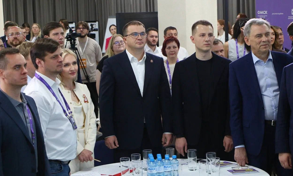 Виталий Хоценко и глава Росмолодёжи открыли семинар по вопросам молодёжной политики в Омске