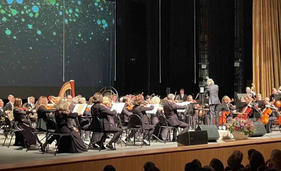Артисты Омского академического симфонического оркестра сорвали овации в Кургане