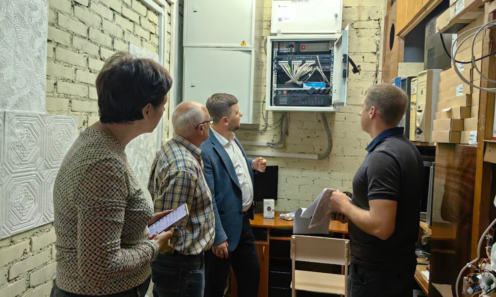 Шесть учебных учреждений Омской области получили новое ИТ-оборудование