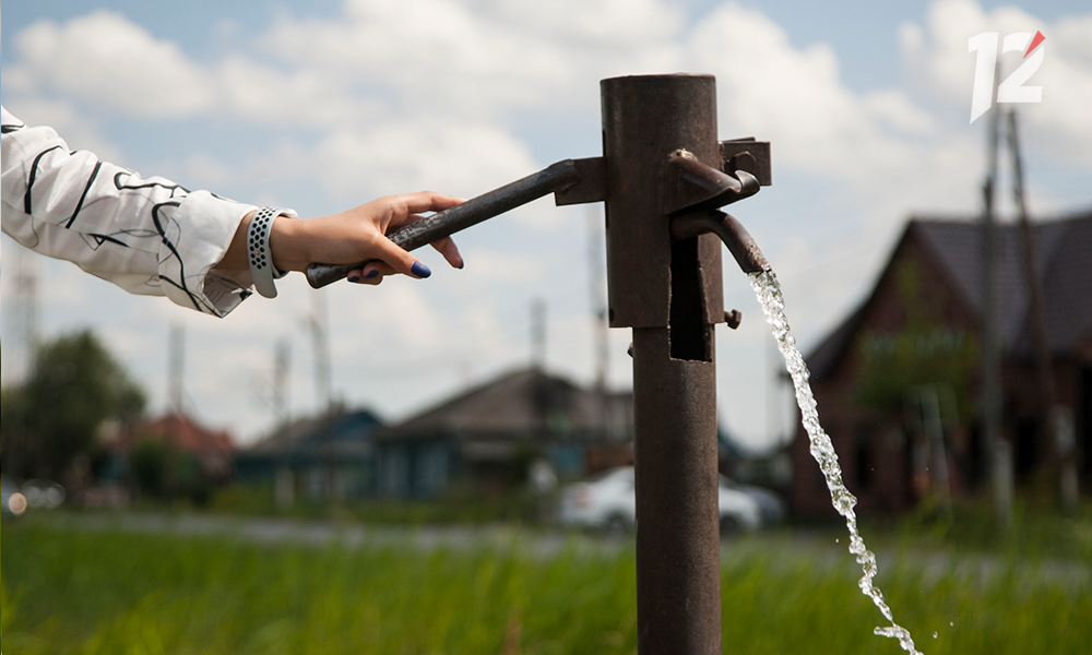 «Давайте создавать комфортные условия для жизни»: губернатор поручил главе Омского района решить проблемы с водой и дорогами