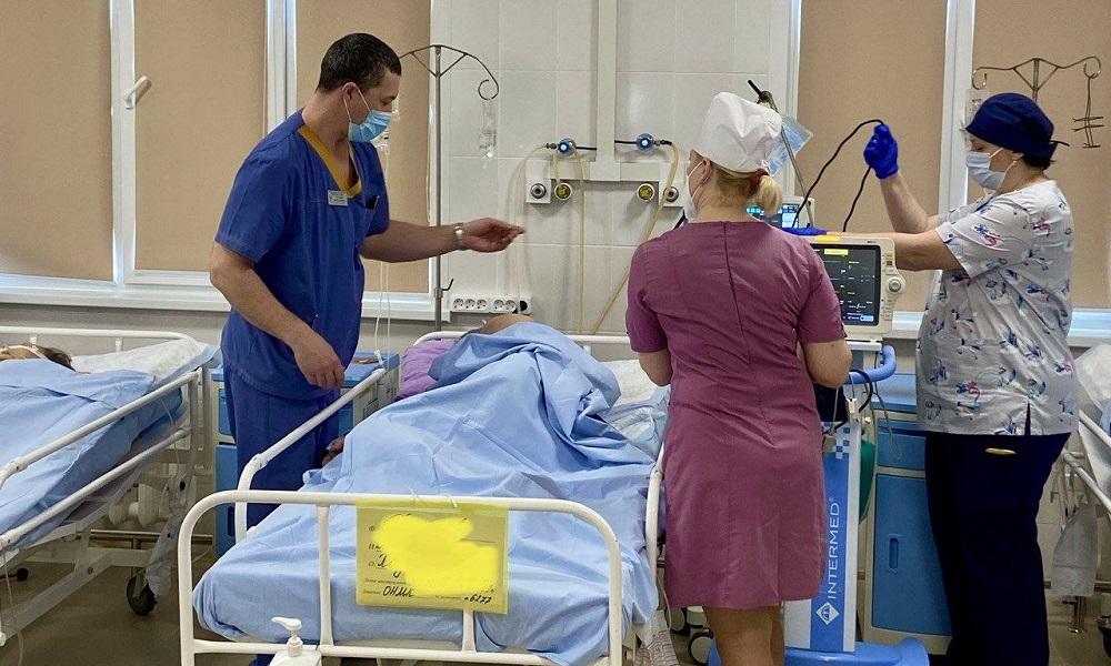 Медики спасли омича, у которого одновременно произошли инфаркт и инсульт