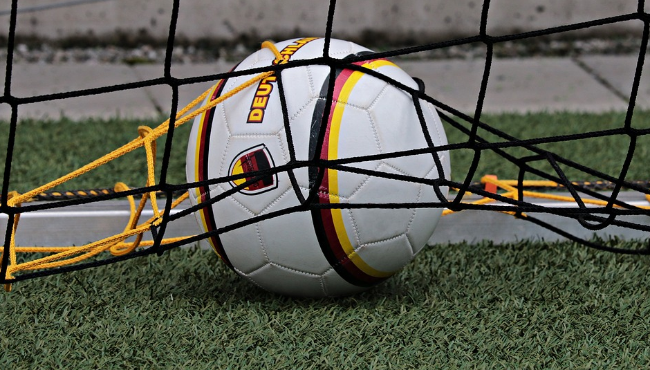 Омскому футбольному клубу "Иртыш" отказали в выдаче лицензии для участия в первенстве ФНЛ