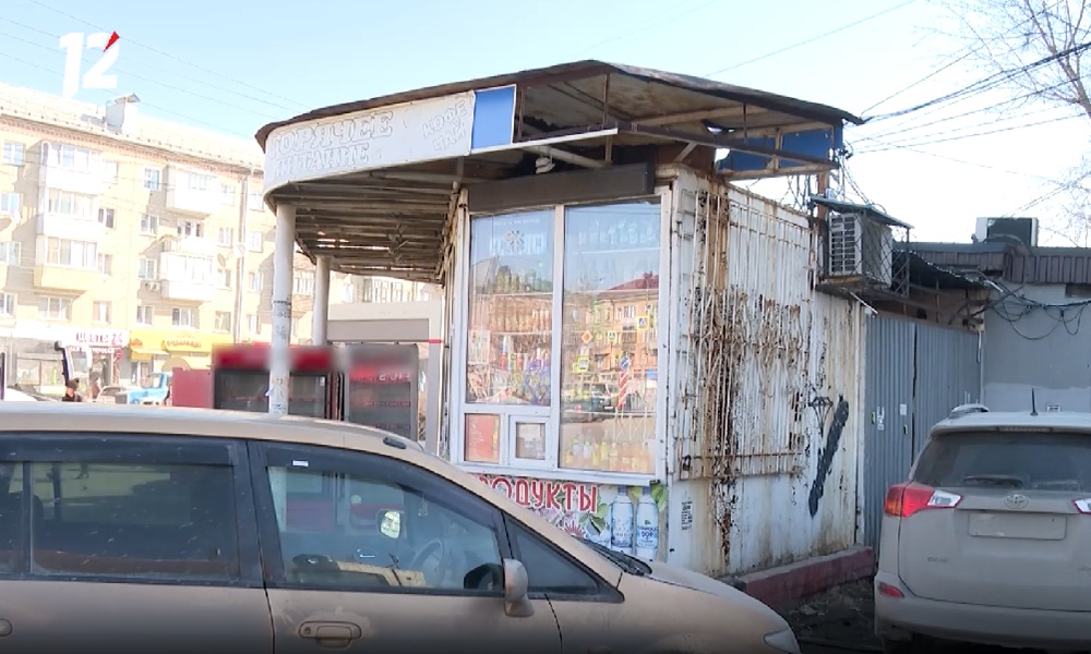 В Омске планируют запретить продажу табачных изделий на остановках общественного транспорта