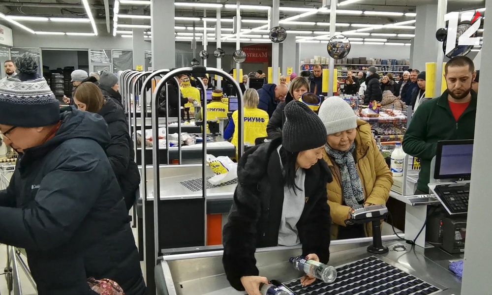 В Омске из ТК «Триумф» эвакуировали посетителей и сотрудников