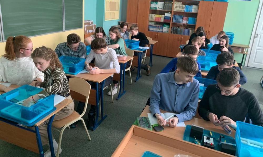 Летом в омском лицее № 64 планируют поставить новое лабораторное оборудование