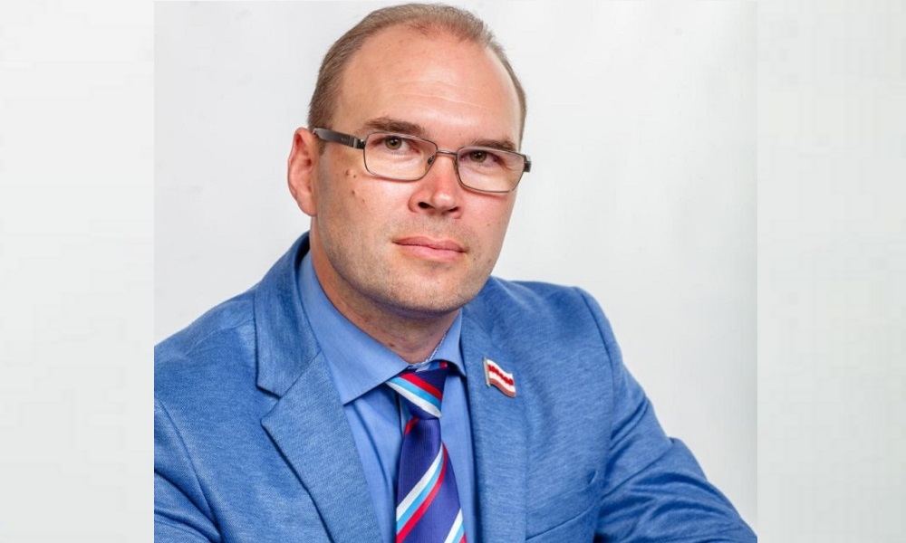 Депутат Омского горсовета Алексей Сокин: «Вслед за ростом прожиточного минимума увеличился и МРОТ»