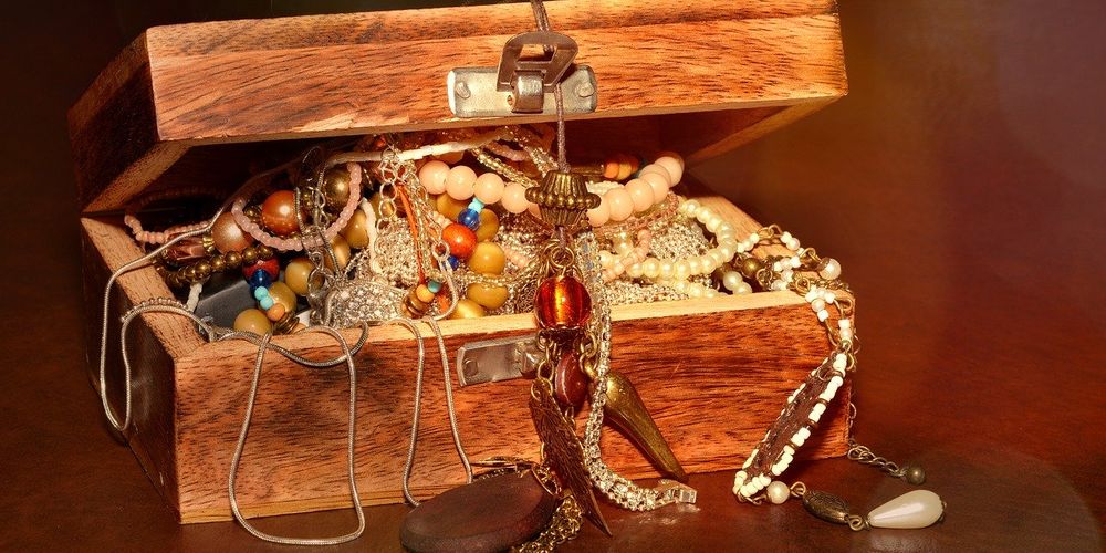 Омичи перестали покупать ювелирные изделия