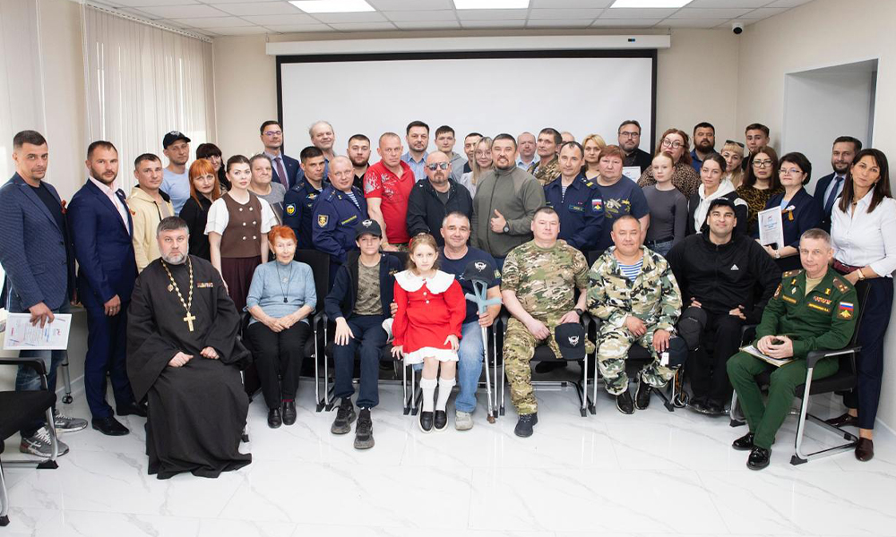 В региональном филиале фонда «Защитники Отечества» наградили омских следж-хоккеистов
