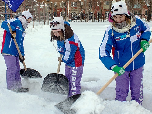 В Омске подвели итоги акции "Снежный десант РСО"