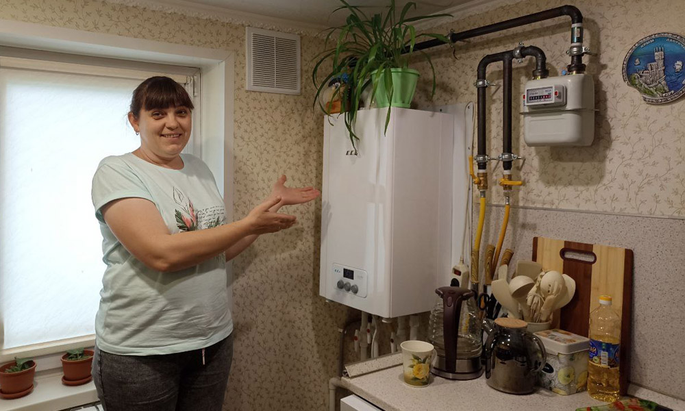 Семья Лопащенко из Большереченского района получила компенсацию за догазификацию