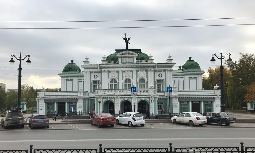 Работы сразу двух омских театров претендуют на «Золотую маску»