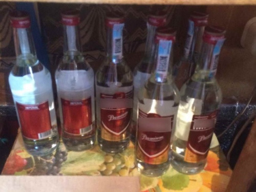 Омич планировал продать около 6 тысяч бутылок контрафактного алкоголя