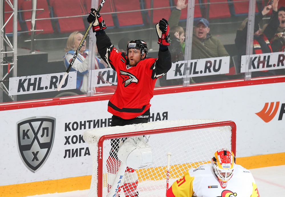 Омский "Авангард" может расстаться с тремя нападающими