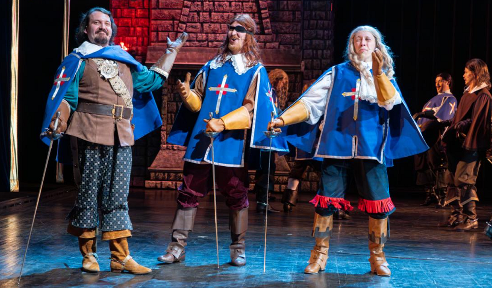 В омской «Галёрке» рассказали подробности о премьере «Три мушкетёра» и планах на новый сезон