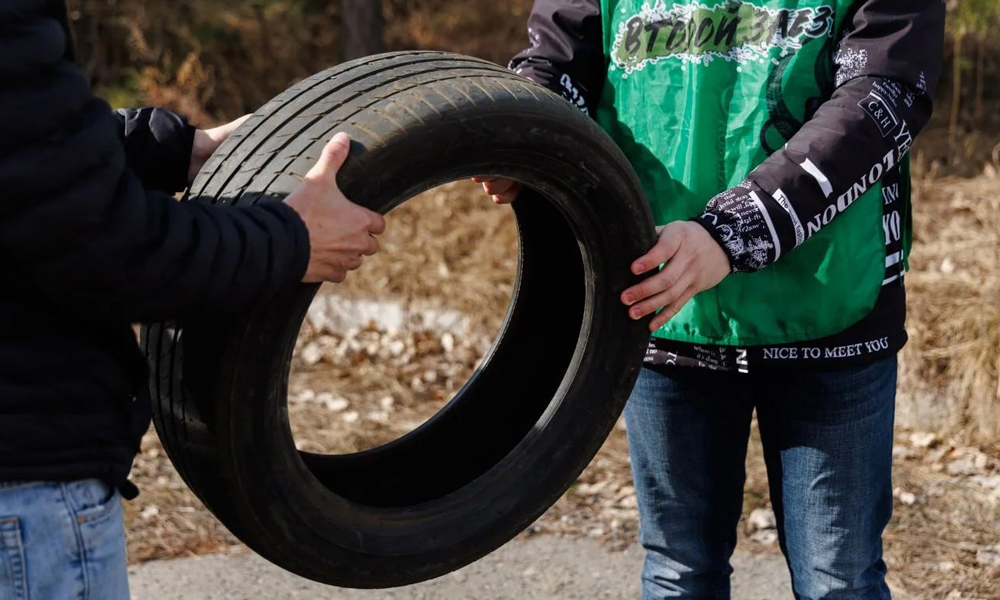 Омичи сдали на переработку более 25 тонн отработанных шин