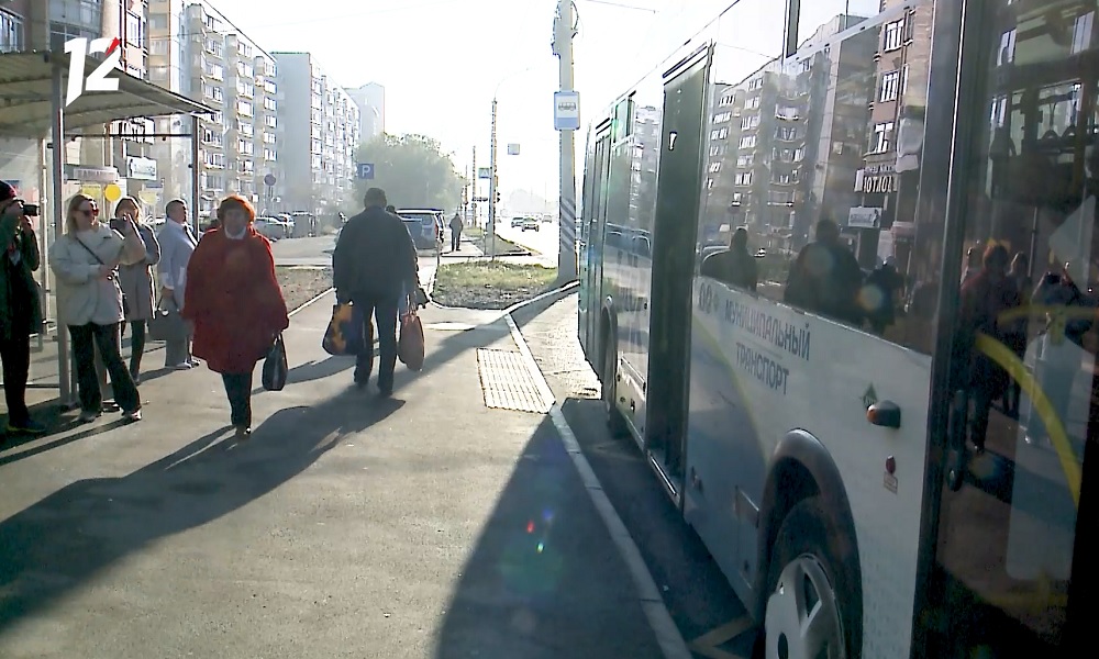 Сергей Шелест призвал омичей соблюдать порядок на остановках