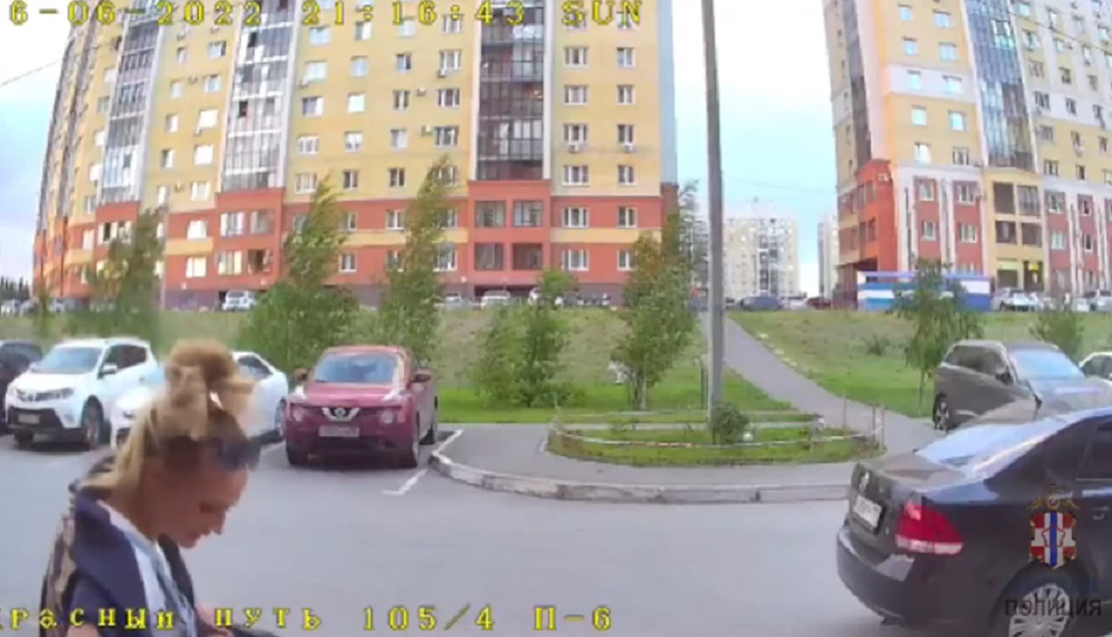 В Омске ищут женщину и мужчину, укравших два велосипеда