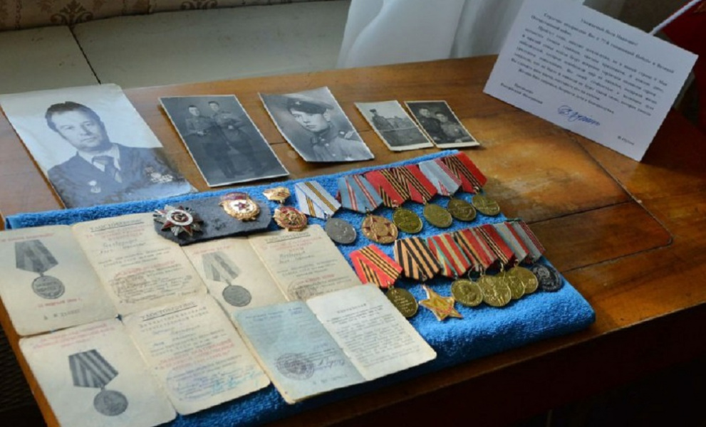 «Подвиг народа»: омские единороссы запустили патриотический флешмоб «Герои среди нас!»